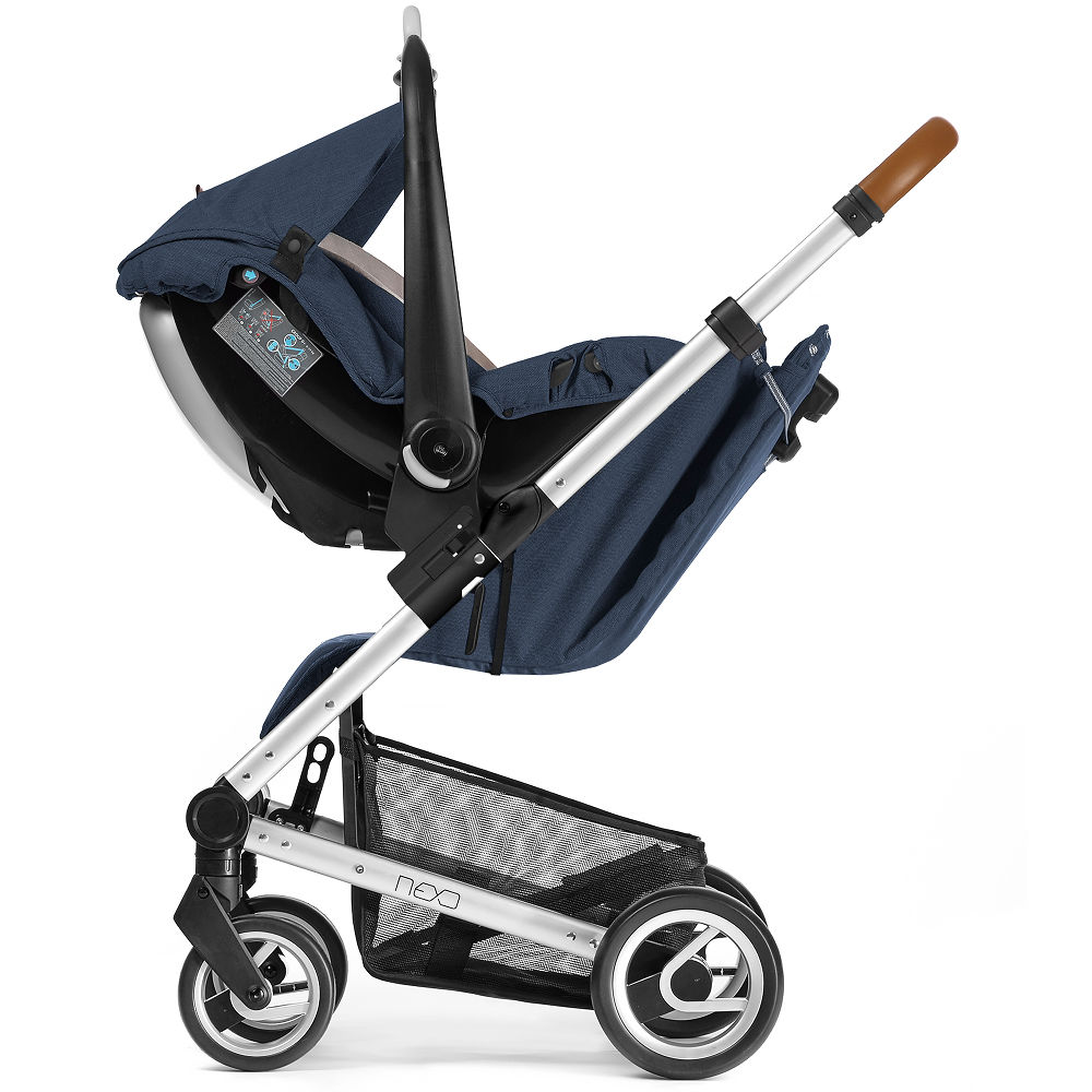 Mutsy Buggy Nexo mit aufgesetzter Babyschale Babyschale mit passendem Adapter