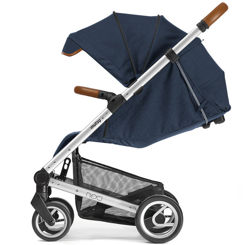 Mutsy Buggy Nexo erweiterbares Verdeck und verstellbare Rückenlehne Mutsy Buggy Nexo erweiterbares Verdeck und verstellbare Rueckenlehne